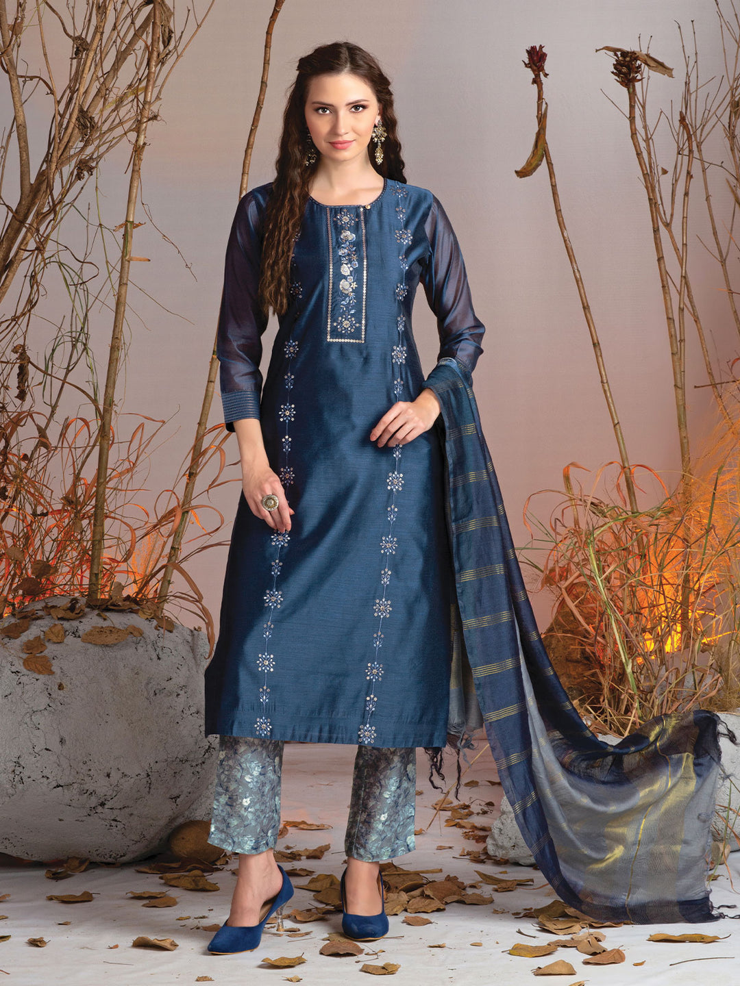 Collection > Saroja