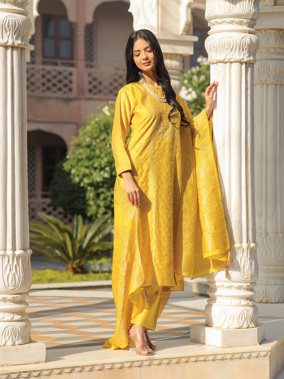 Collection > Resham