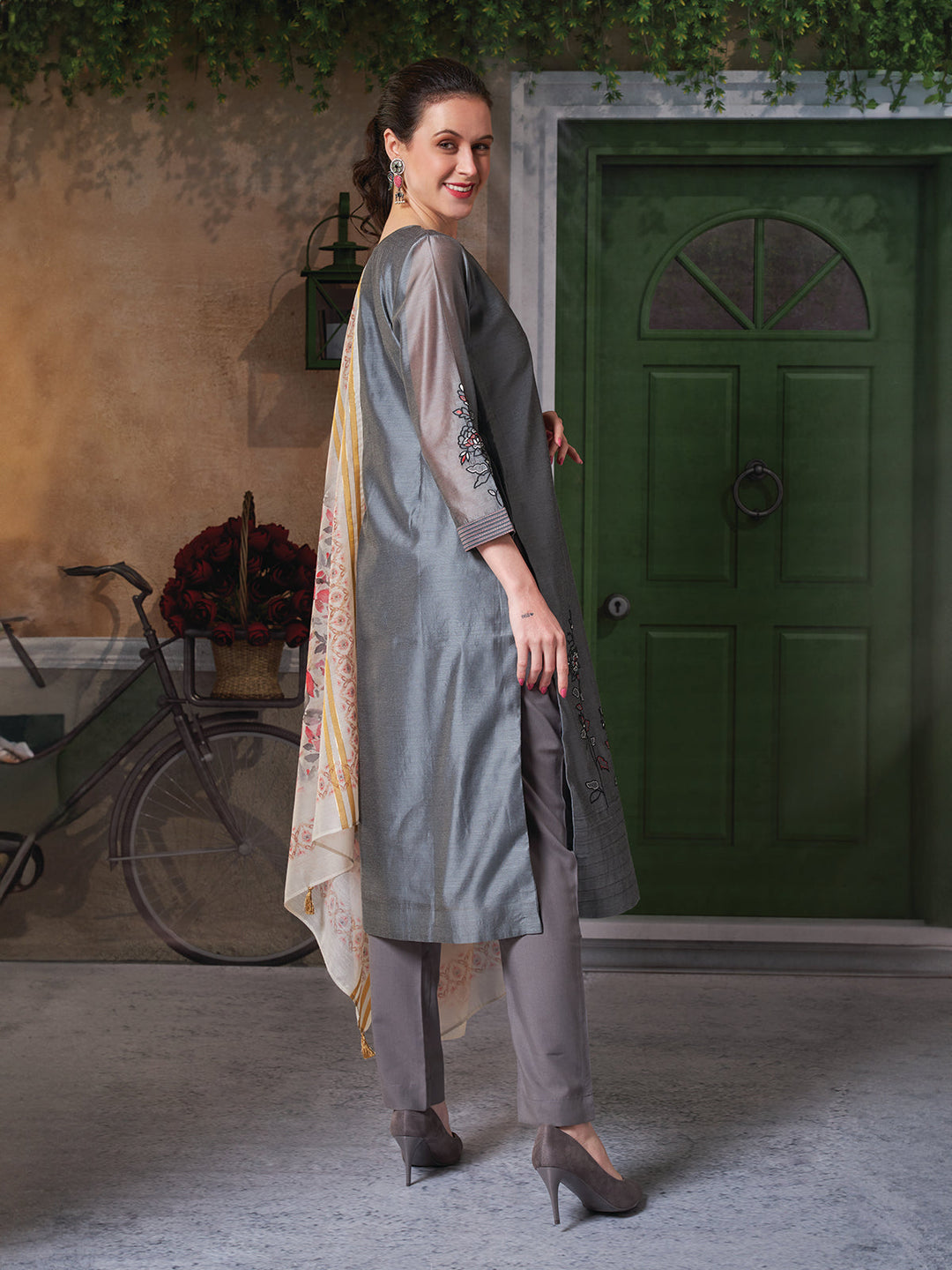 Grey Chanderi Floral Embroidered Suit Set