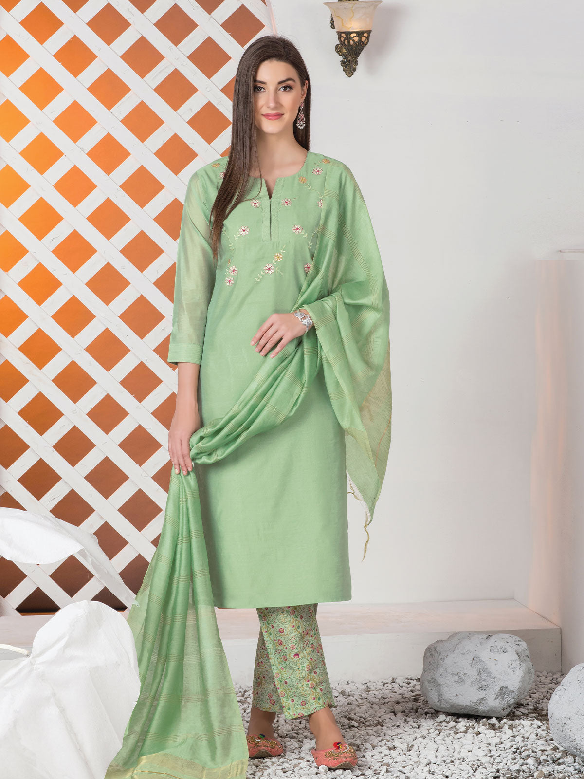 Rayon Embroidered Naira Cut Kurti Pant And Dupatta Set at Best Price in  Jaipur  Mnc Fashion Trends